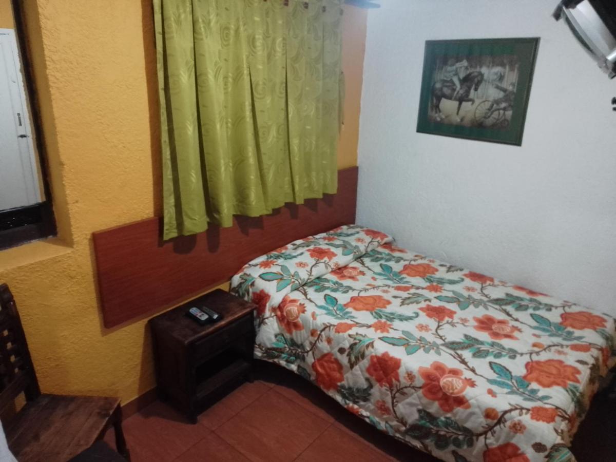 Hotel El Dorado La Candelaria Богота Екстериор снимка